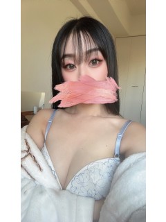 彩峰れい